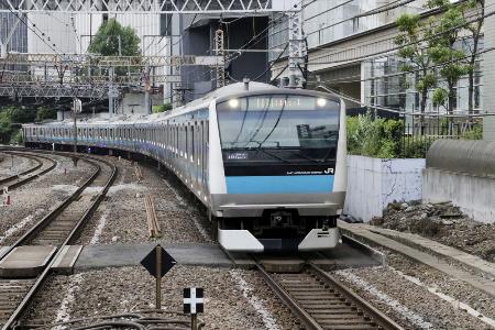JR京浜東北線で窓にひび　けが人なし